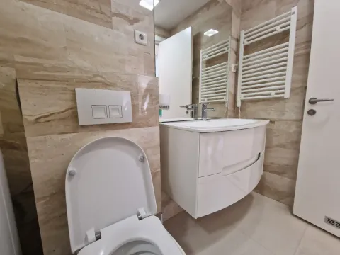 Rent, one bedroom apartment, 67m², Budva, Crna Gora - image 6