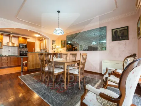 Izdavanje, četvorosoban stan, 170m², Gorica C, Podgorica - image 7