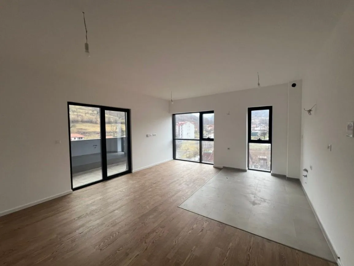Sale, two bedroom apartment, 62m², Centar, Kolašin