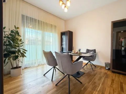 Prodaja, dvosoban stan, 52m², Tološka šuma, Podgorica - image 3