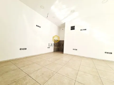 Rent, office space, 118m², Stari Aerodrom, Podgorica - image 3