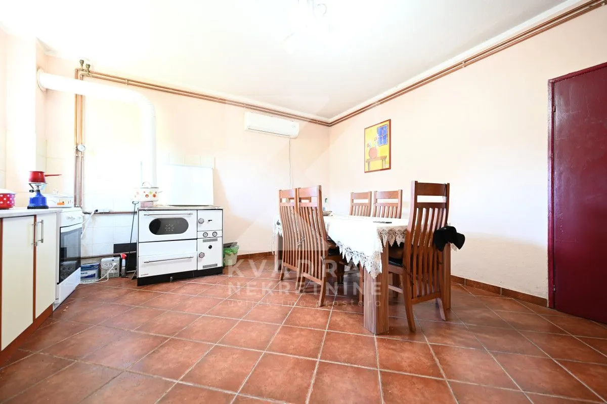 Prodaja, kuća, 80m², Mareza, Podgorica