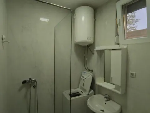 Izdavanje, garsonjera, 28m², Central Point, Podgorica - image 7