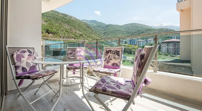 Sale, two bedroom apartment, 55m², Bečići, Budva
