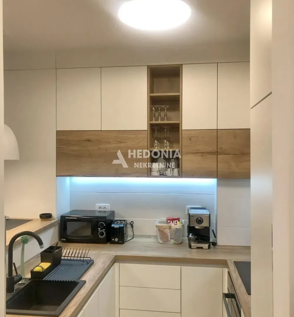 Rent, two bedroom apartment, 42m², Novi Beograd Blok 65, Novi Beograd Sve Podlokacije