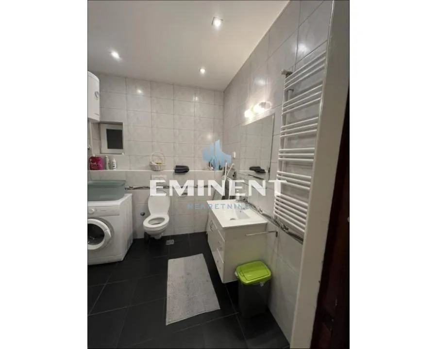 Izdavanje, stan, 120m², Stari Grad, Beograd