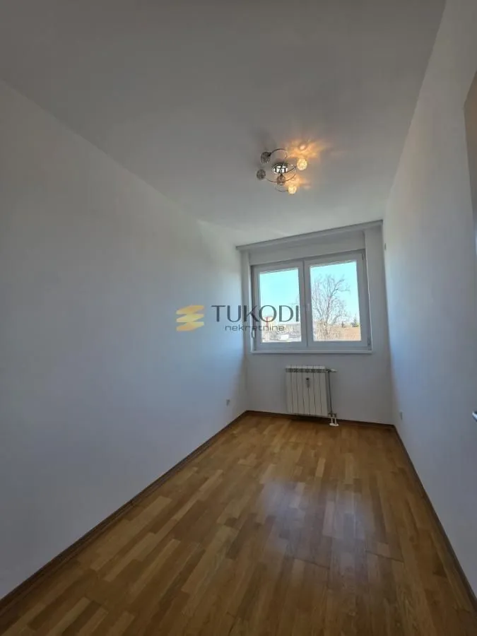 Prodaja, četvorosoban stan, 90m², Adamovićevo Naselje, Novi Sad Sve Podlokacije