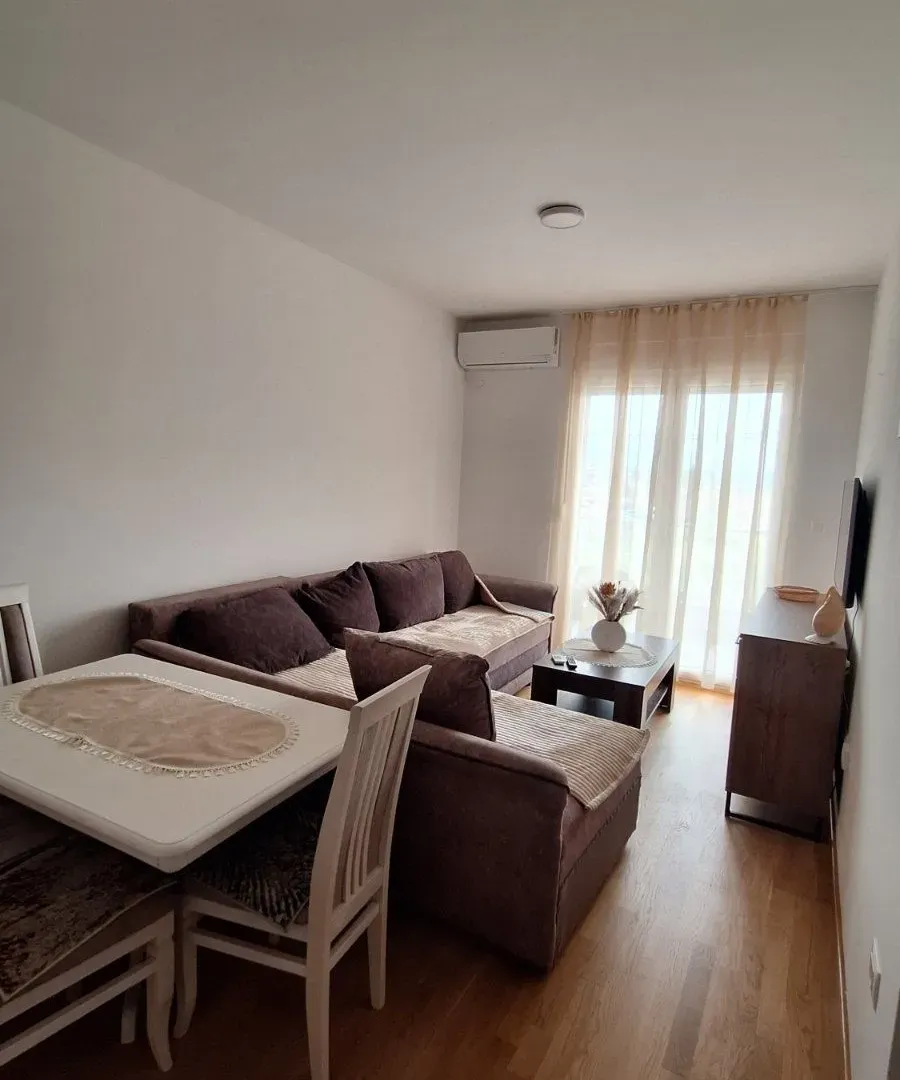 Rent, one bedroom apartment, 45m², Stari Aerodrom, Podgorica