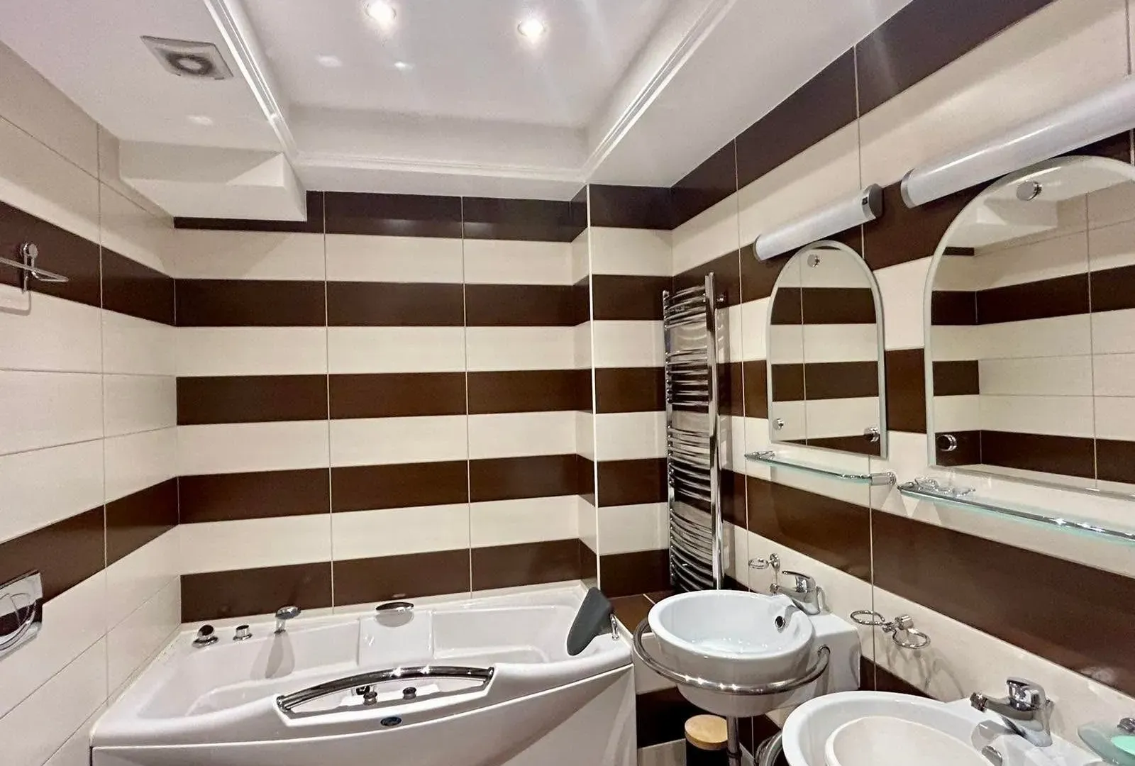 Rent, two bedroom apartment, 100m², Centar, Podgorica