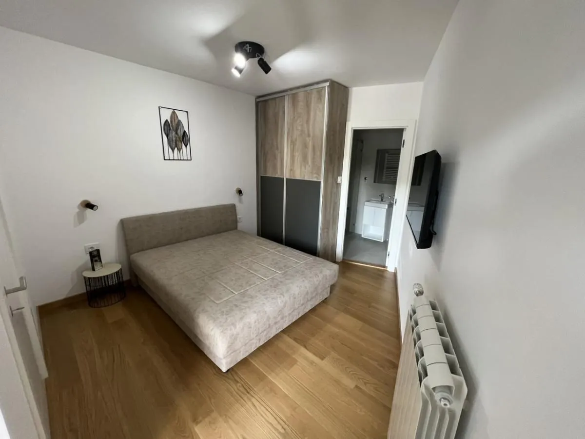 Prodaja, dvosoban stan, 48m², Rotkvarija, Novi Sad Sve Podlokacije