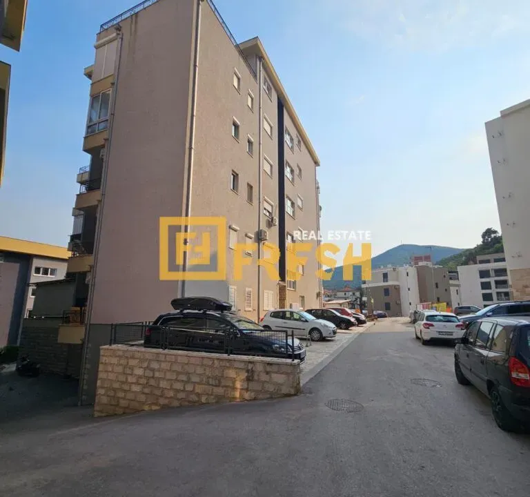 Prodaja, dvosoban stan, 65m², Budva, Crna Gora