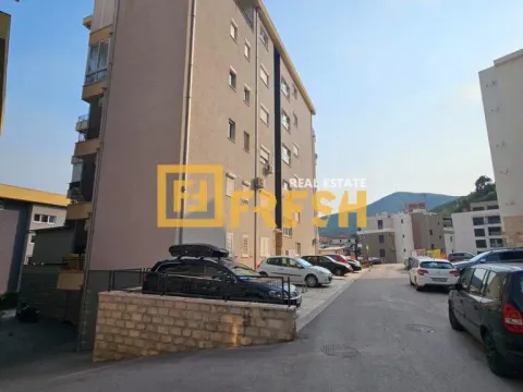 Prodaja, dvosoban stan, 65m², Budva, Crna Gora - image 1
