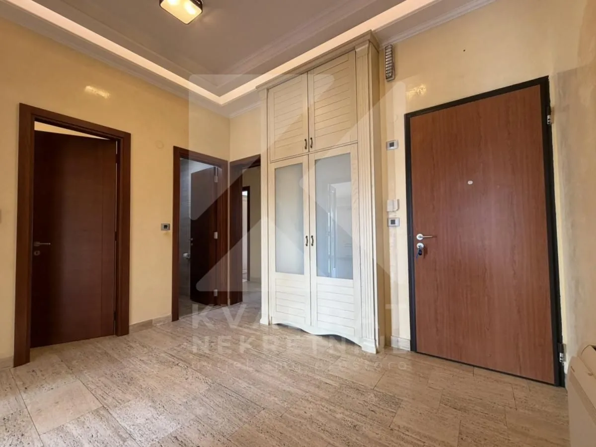 Rent, office space, 138m², Preko Morače, Podgorica