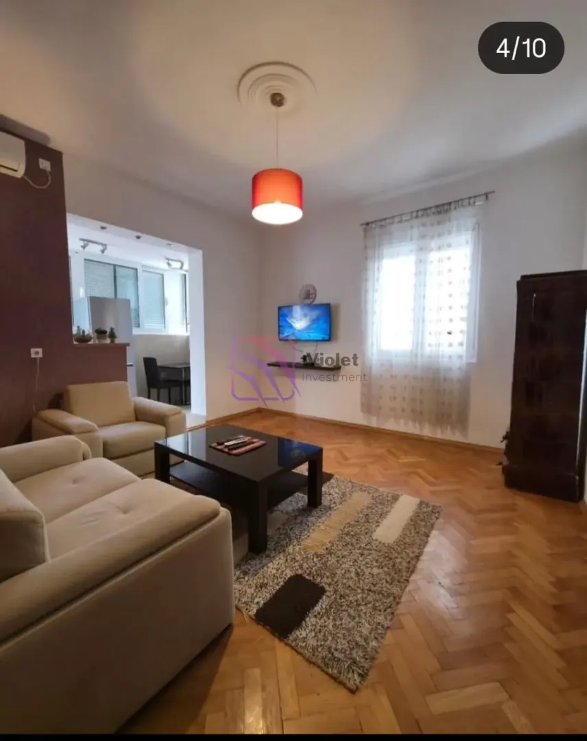 Izdavanje, dvosoban stan, 73m², Centar, Podgorica