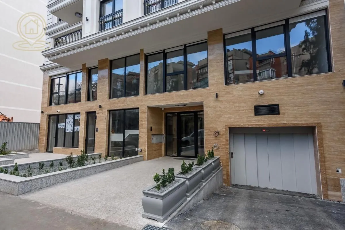 Izdavanje, poslovni prostor, 77m², Voždovac Sve Podlokacije, Beograd