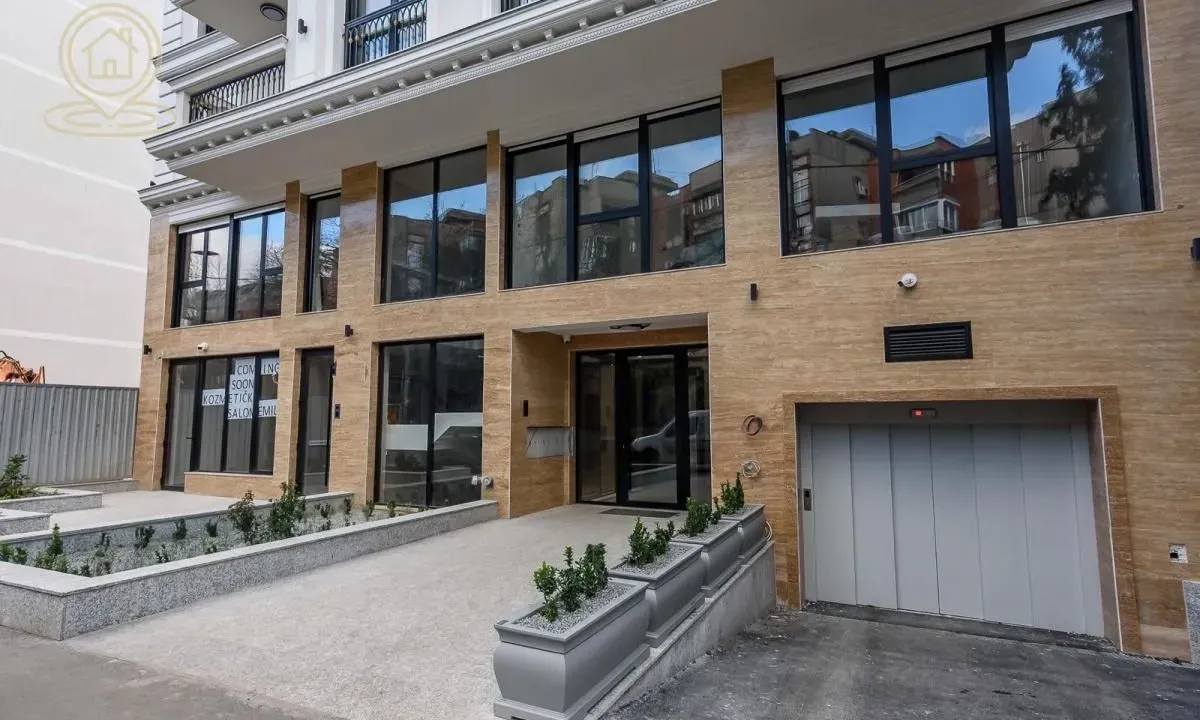 Izdavanje, poslovni prostor, 77m², Voždovac Sve Podlokacije, Beograd