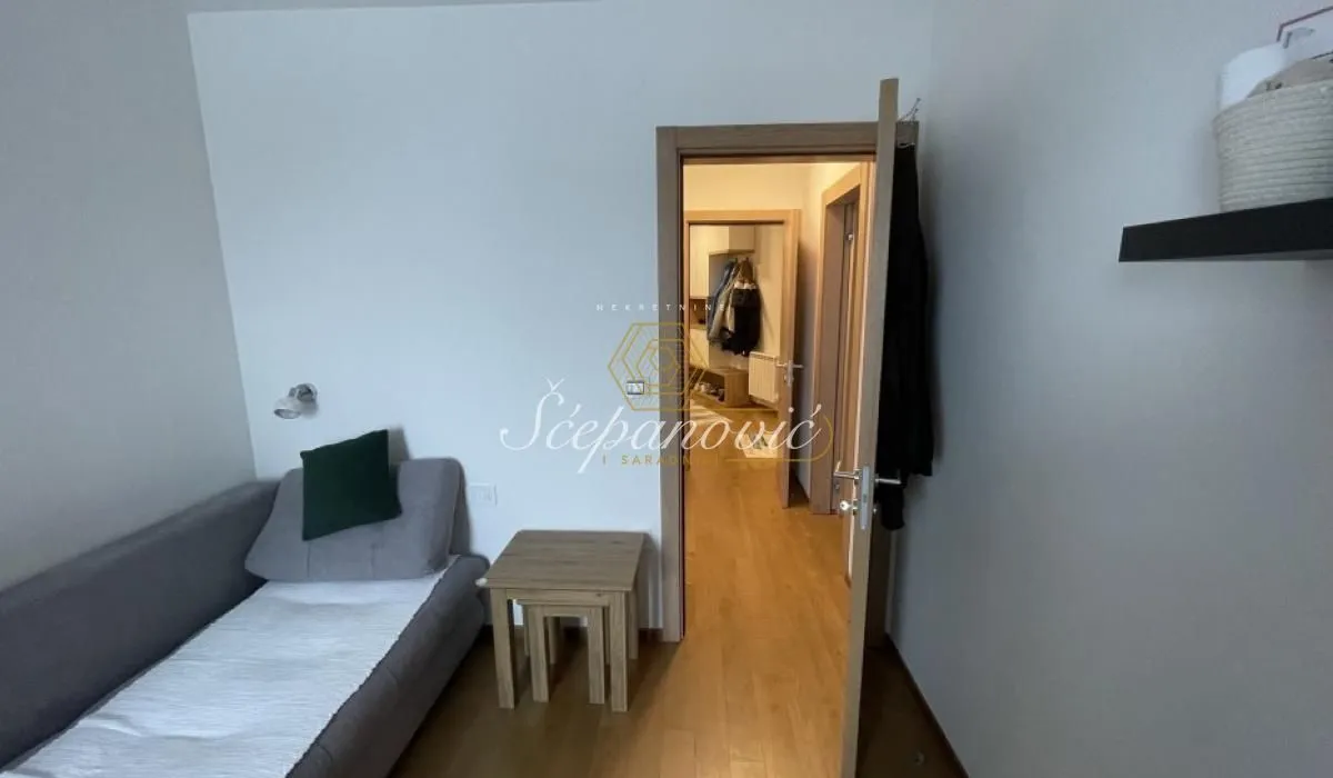 Prodaja, četvorosoban stan, 111m², Bulevar Evrope, Novi Sad Sve Podlokacije