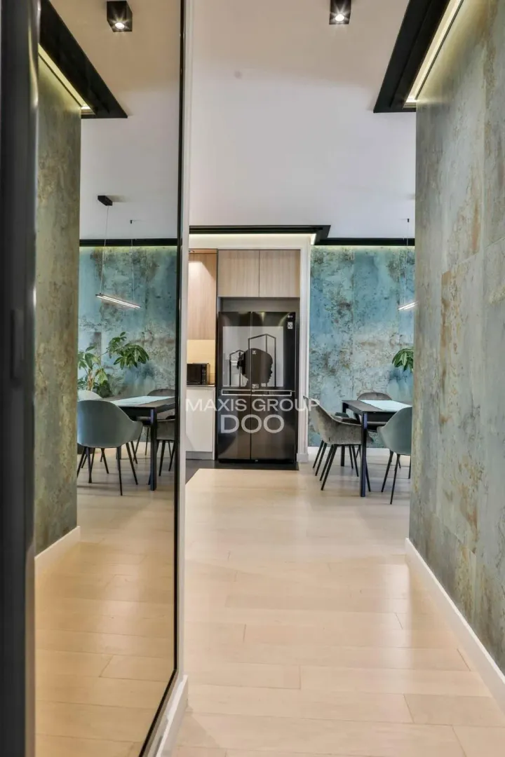 Izdavanje, četvorosoban stan, 118m², Savski Venac, Beograd