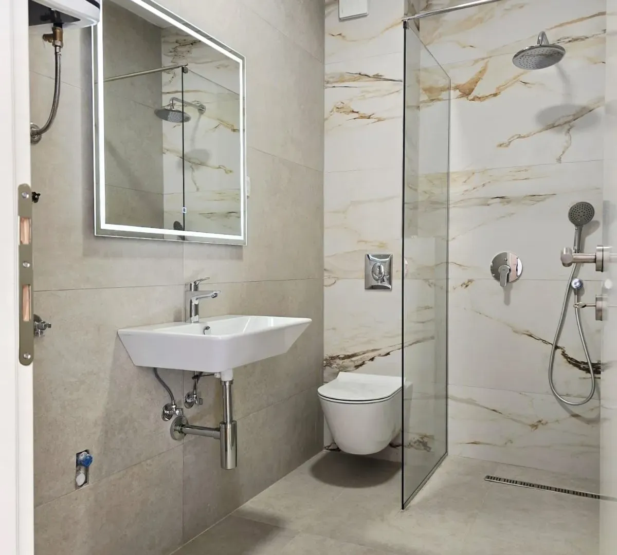 Prodaja, dvosoban stan, 65m², Centar, Budva