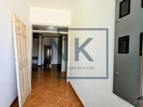 Izdavanje, poslovni prostor, 138m², Stari Aerodrom, Podgorica - image 10