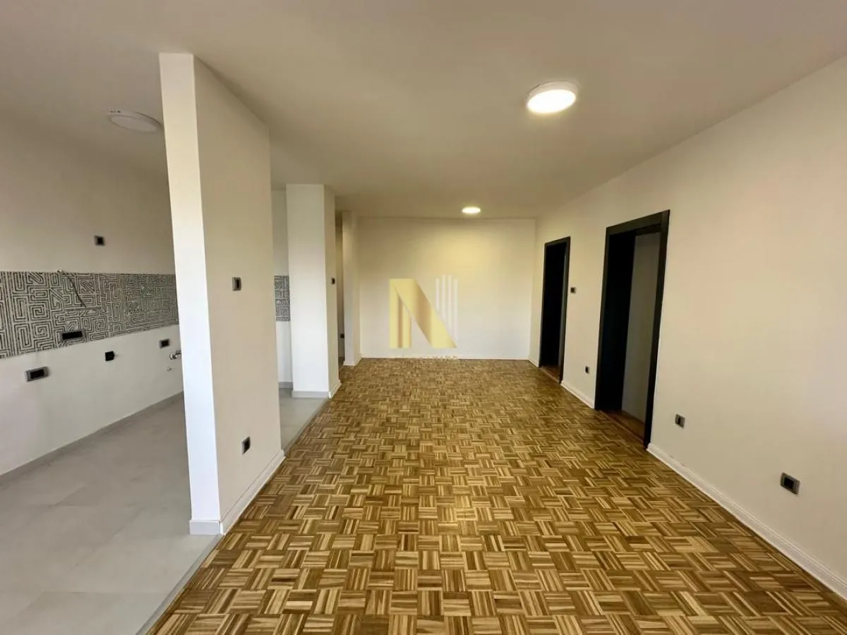 Prodaja, dvosoban stan, 55m², Adamovićevo Naselje, Novi Sad Sve Podlokacije