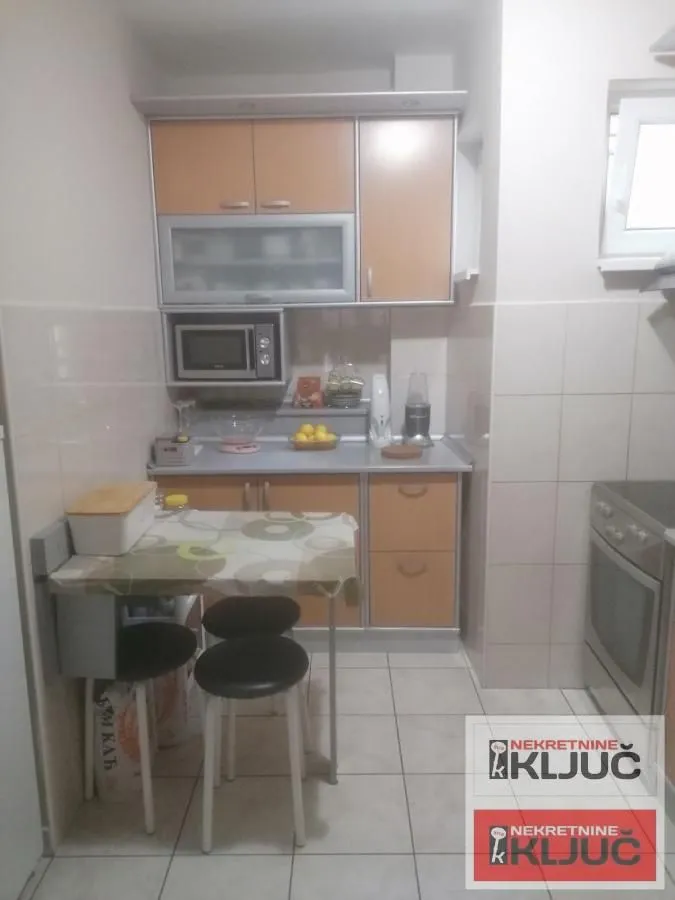 Prodaja, trosoban stan, 87m², Bulevar Oslobodjenja, Novi Sad Sve Podlokacije