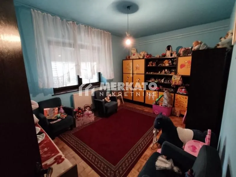 Prodaja, kuća, 390m², Gradnulica, Zrenjanin