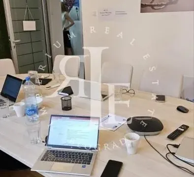 Izdavanje, poslovni prostor, 130m², Stari Grad, Beograd - image 2