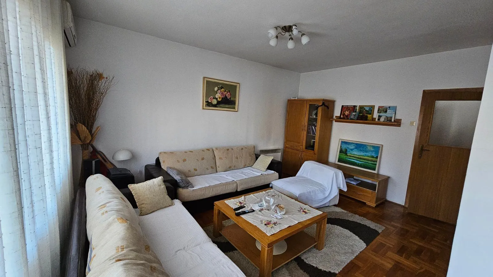 Izdavanje, dvosoban stan, 71m², Stari Aerodrom, Podgorica