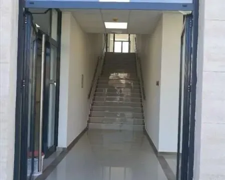 Izdavanje, poslovni prostor, 1200m², Zemun Sve Podlokacije, Beograd