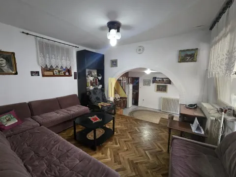 Prodaja, kuća, 122m², Podbara, Novi Sad Sve Podlokacije