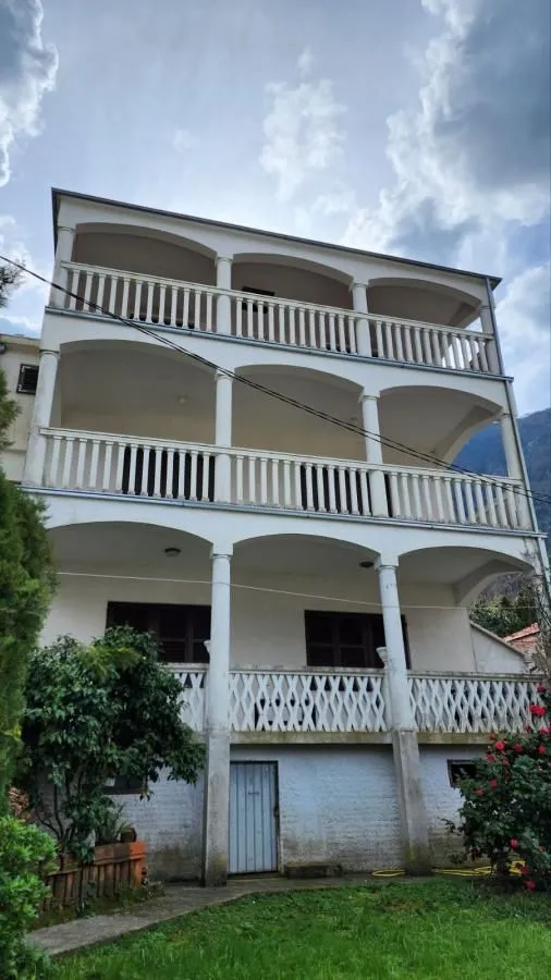 Sale, house, 787m², Kotor, Crna Gora