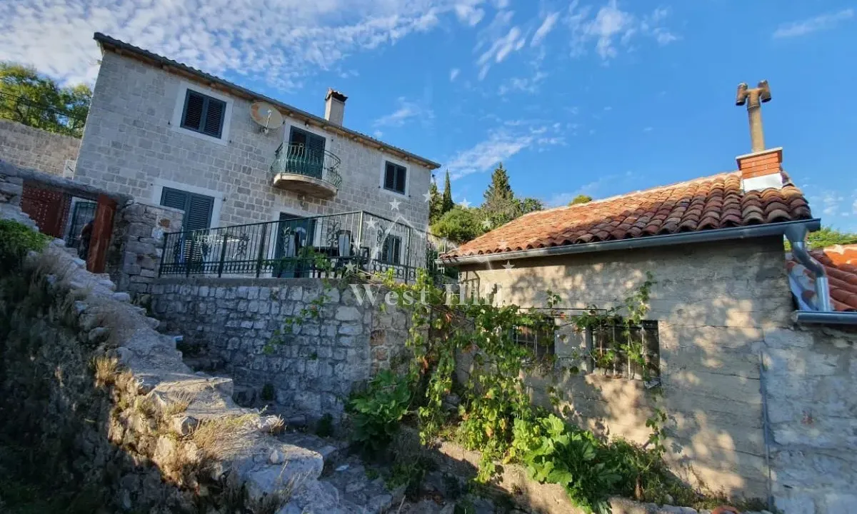 Sale, house, 238m², Rose, Herceg Novi