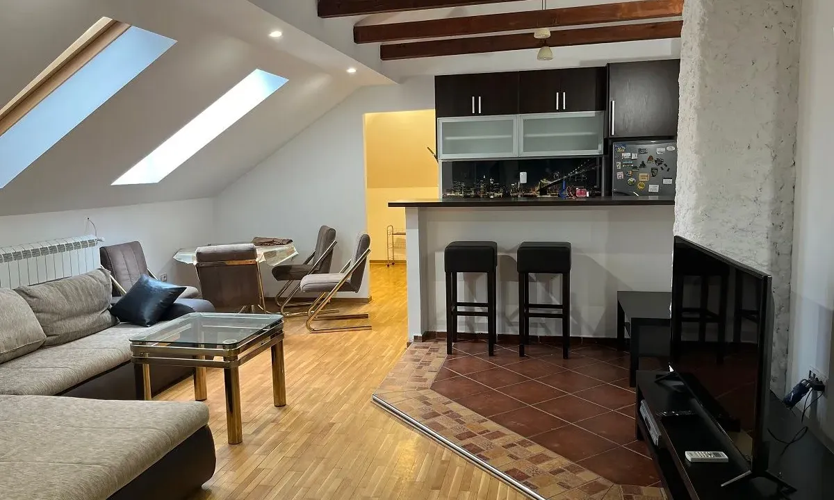 Rent, three bedroom apartment, 68m², Šumice, Beograd