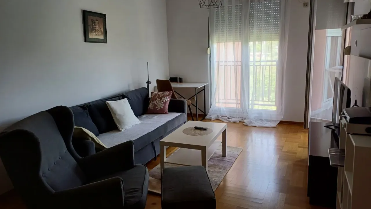 Izdavanje, jednosoban stan, 51m², Kod Big Fashion-a, Podgorica