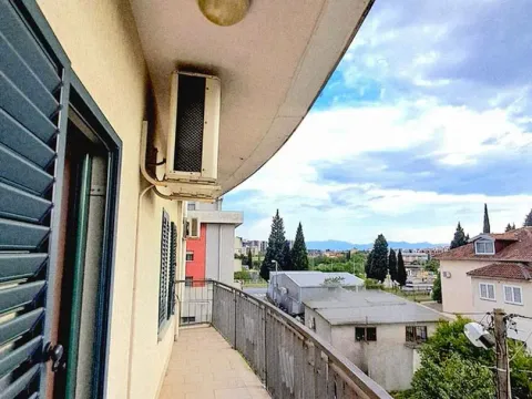 Sale, three bedroom apartment, 136m², Gorica C, Podgorica - image 17