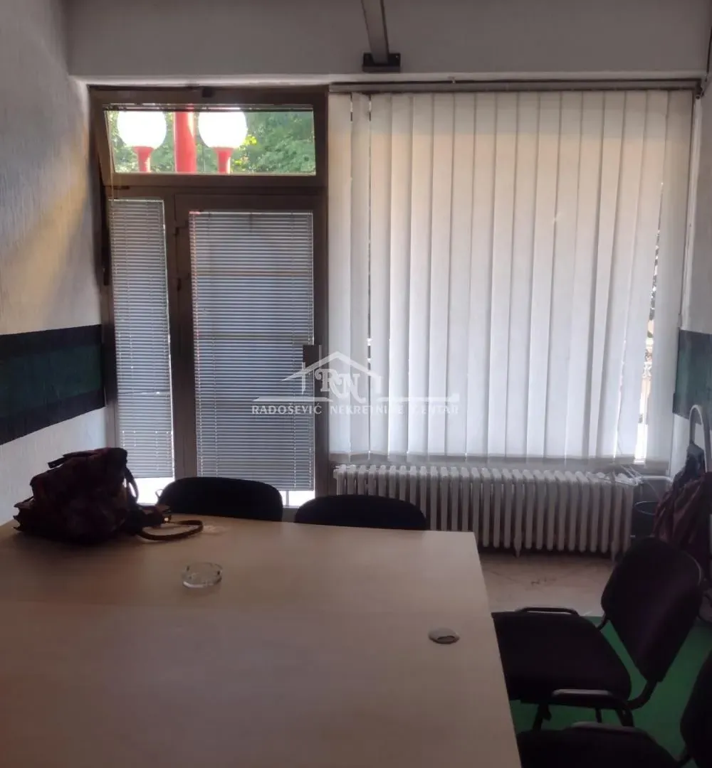 Rent, office space, 34m², Čukarica, Beograd