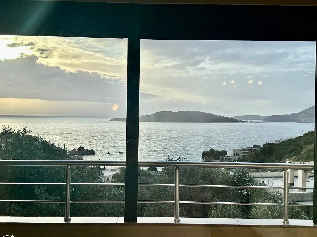 Prodaja, dvosoban stan, 86m², Kamenovo, Budva