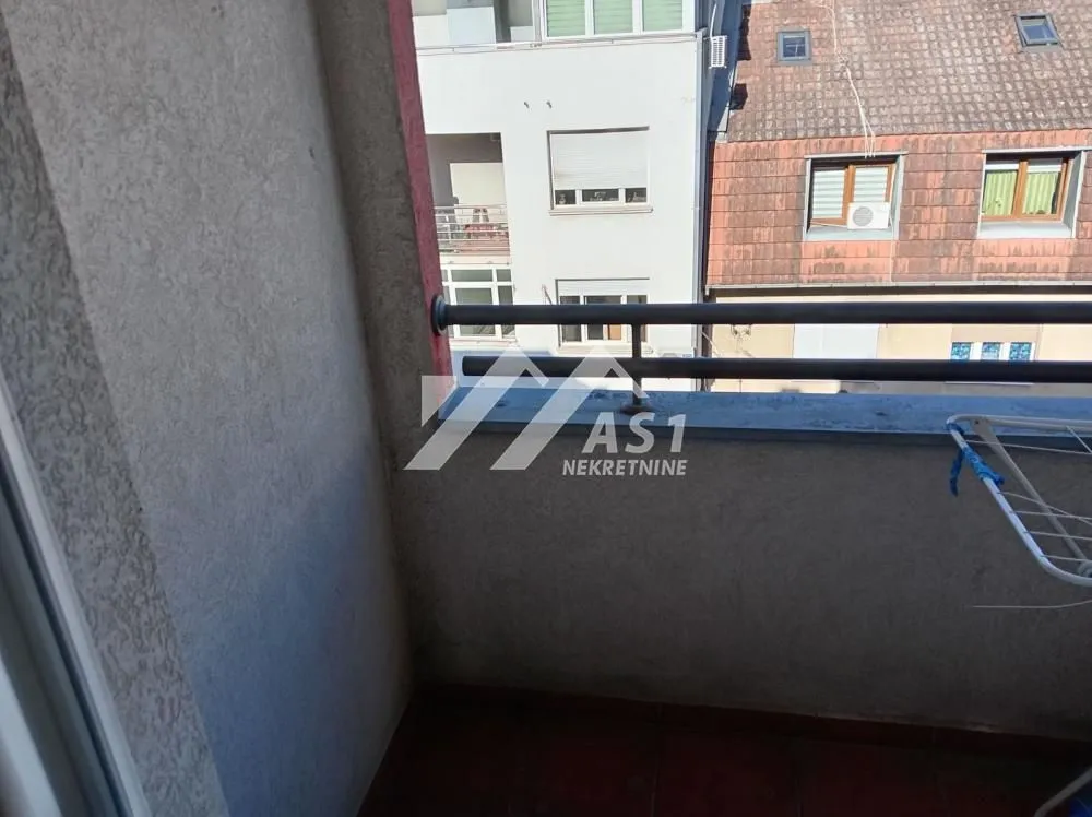 Izdavanje, stan, 25m², Sajam, Novi Sad Sve Podlokacije