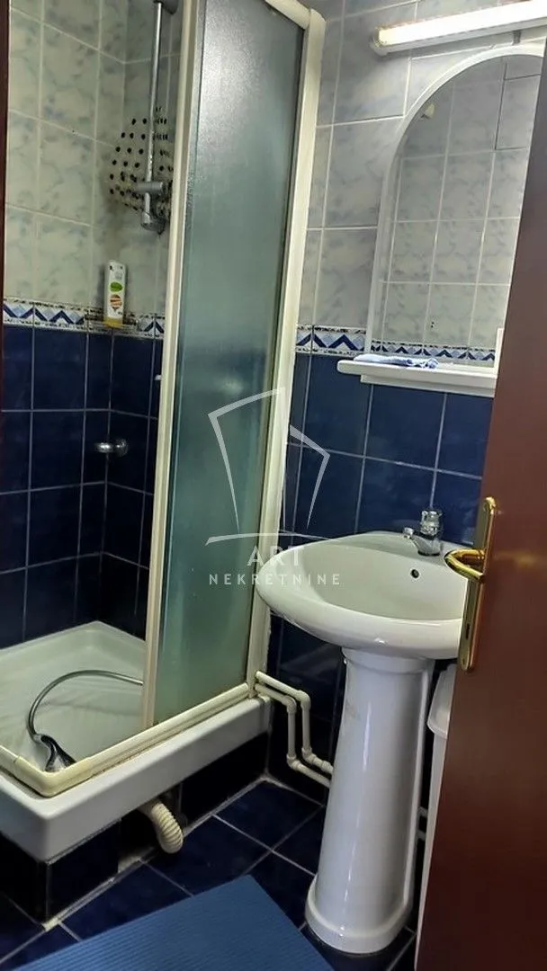 Sale, house, 221m², Jajinci, Voždovac Sve Podlokacije