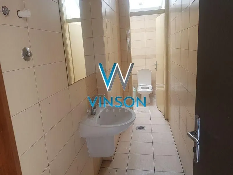 Prodaja, kuća, 688m², Centar, Sombor