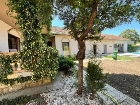 Izdavanje, kuća, 450m², Bulevar Evrope, Novi Sad Sve Podlokacije - image 25