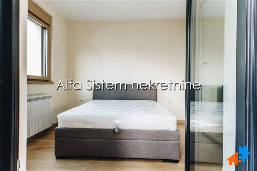 Izdavanje, trosoban stan, 68m², Crveni Krst, Beograd