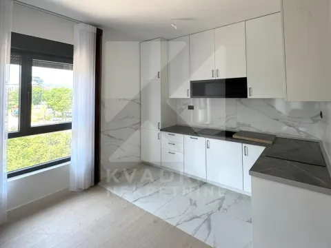 Rent, one bedroom apartment, 53m², Krivi Most, Podgorica - image 4