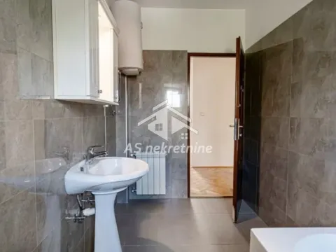 Izdavanje, stan, 210m², Savski Venac, Beograd - image 36