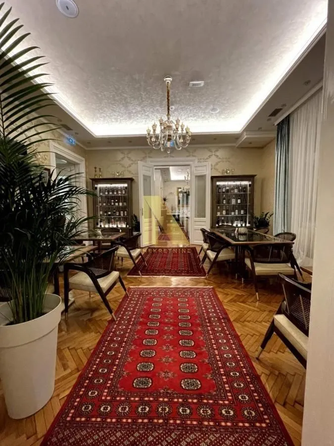 Rent, office space, 1558m², Centar, Novi Sad