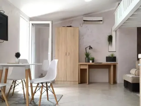 Izdavanje, garsonjera, 45m², Stari Aerodrom, Podgorica - image 7