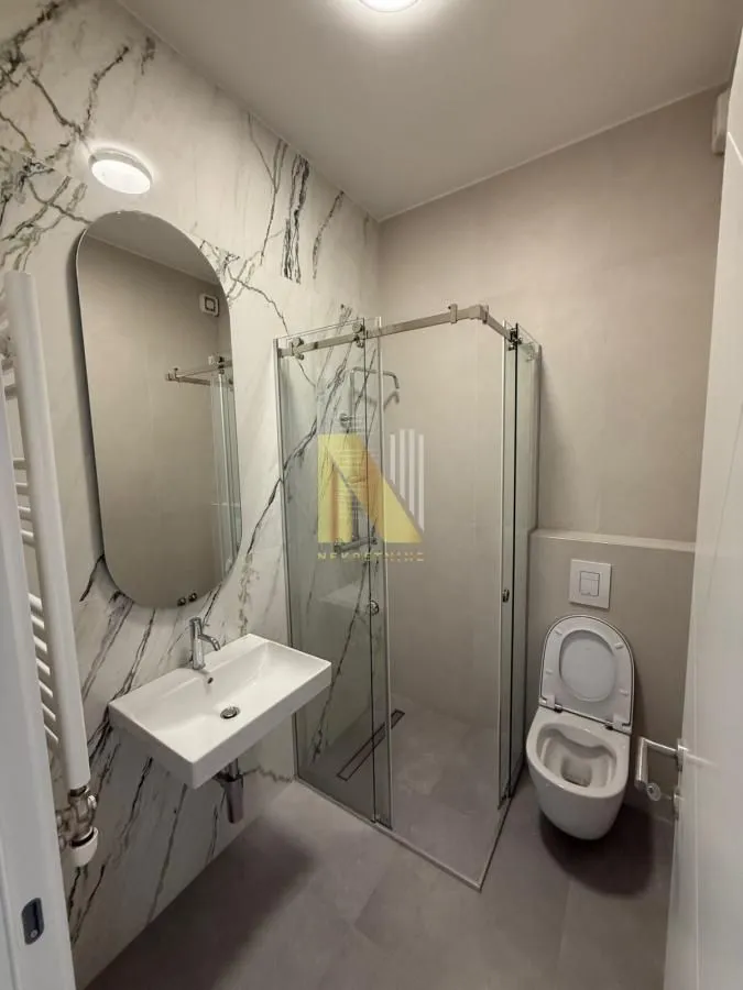 Prodaja, četvorosoban stan, 116m², Bulevar Evrope, Novi Sad Sve Podlokacije