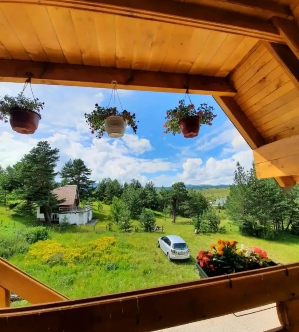 Prodaja, kuća, 207m², Borje, Žabljak