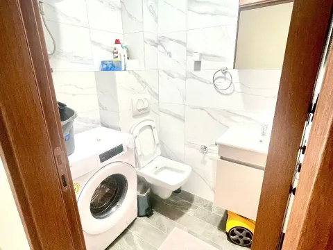 Izdavanje, jednosoban stan, 50m², Stari Aerodrom, Podgorica - image 6